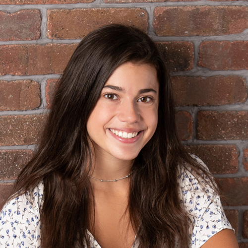 Alexandra’s headshot