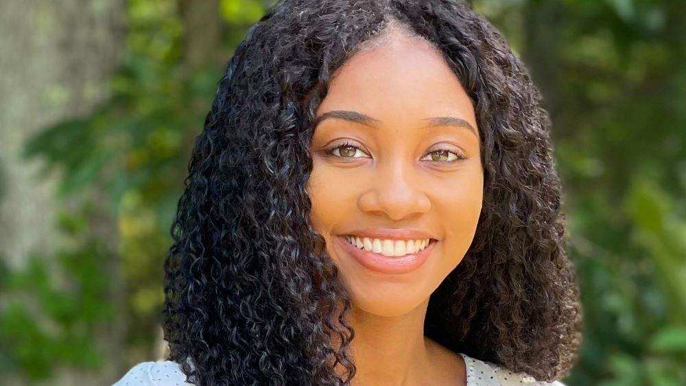 Alesia LeSane headshot