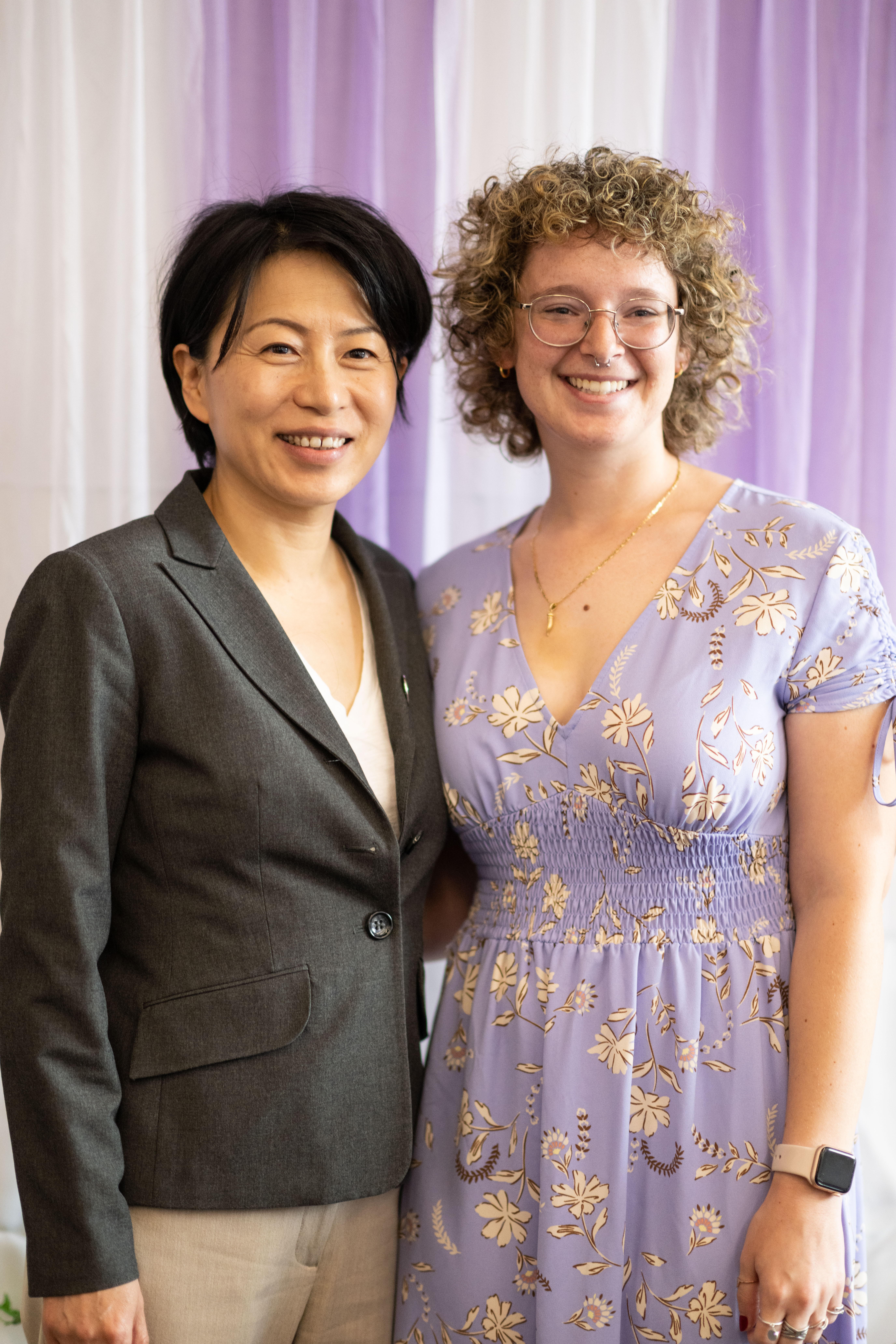 Vanessa Cardaropoli ’23 (Student of Distinction Award winner) and President Grace Wang