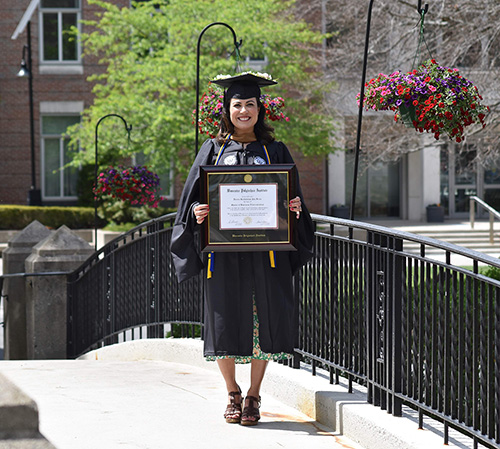 Theona K. Scola MBA ’21
