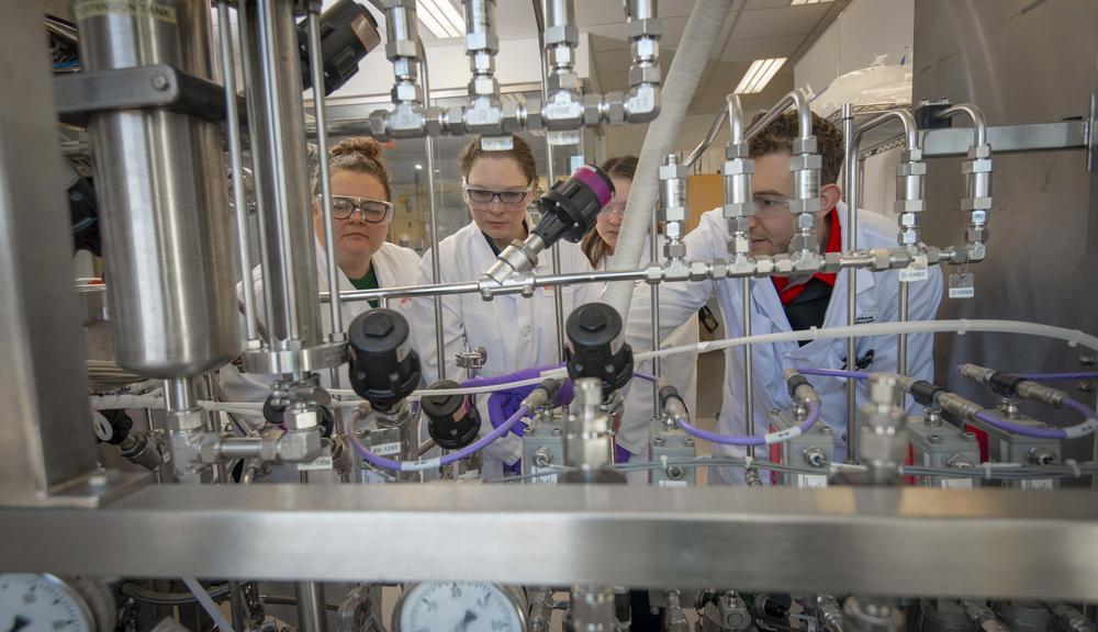 Students work in the BETC at WPI