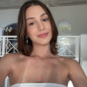 Photo of tutor Ava W.