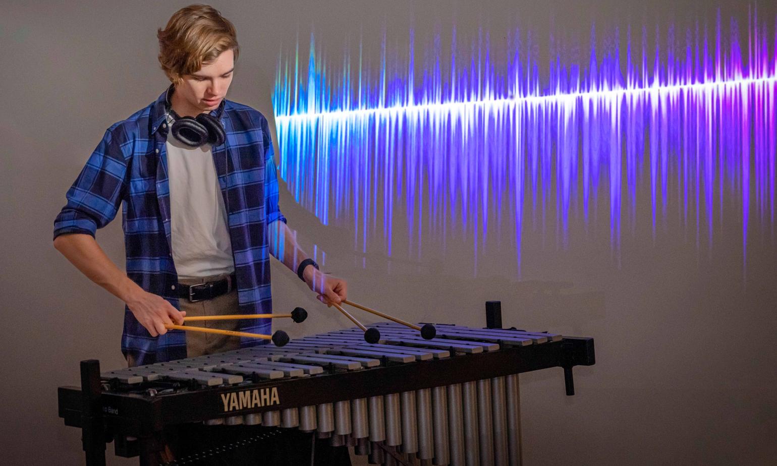 Robbie Oleynick ’24 Integrates Tech with Music in Silent Sky Productio