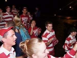 First-year students cross Earle Bridge as part of New Student Orientation.